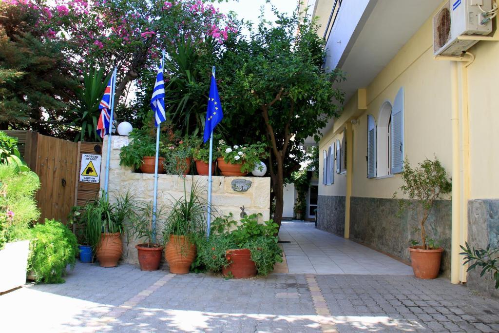 Διαμερίσματα Μηνάς Χερσόνησος Εξωτερικό φωτογραφία